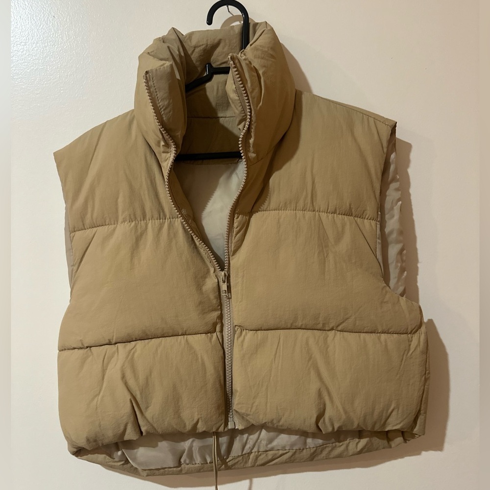 Cropped vest